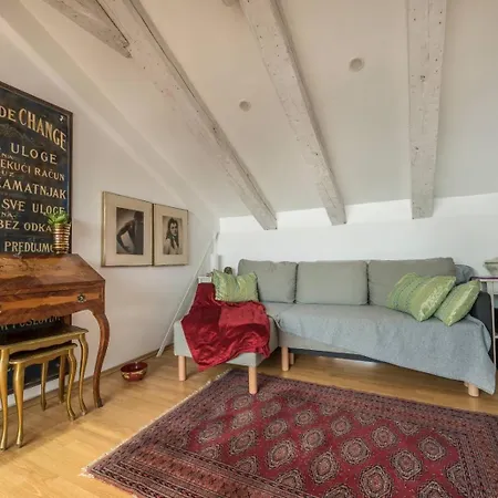 Adriatika Seaside Loft 아파트 *